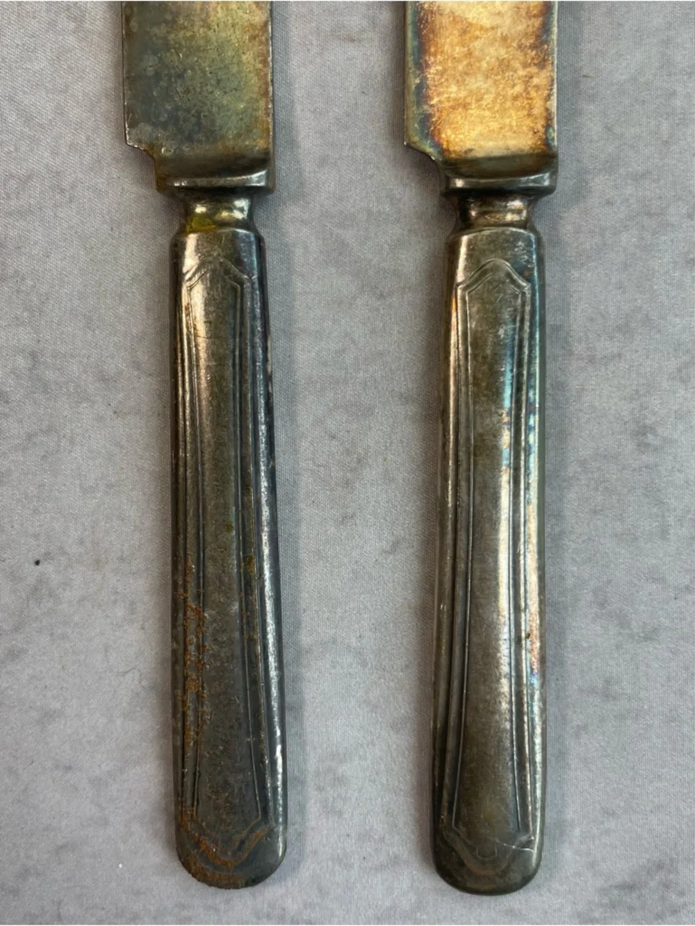 Vintage Silverplate Dinner Knives Lot of 2 Simple Pattern 8in